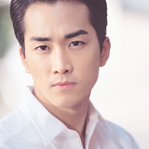 CH95449021_w666_h968